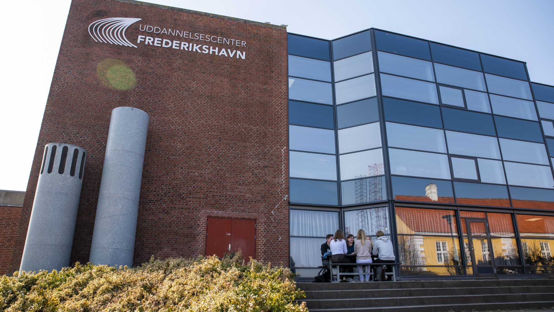 Frederikshavn-Handelskole.ny-version-scaled-aspect-ratio-1920-1080