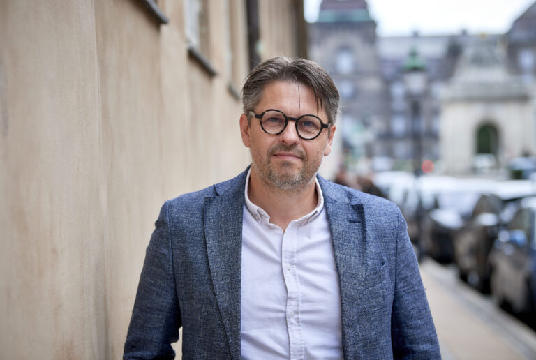 DEG2024_CLU6180-1-1-scaled-aspect-ratio-348-234