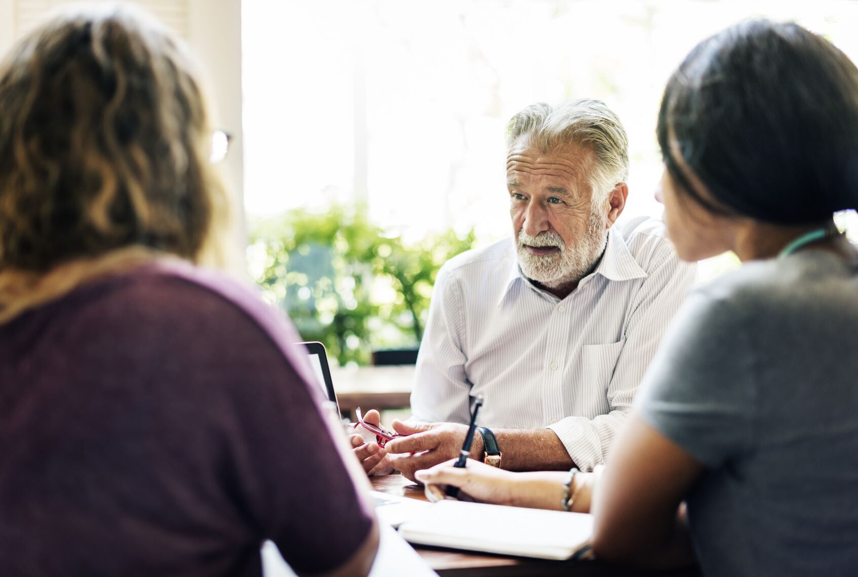 Eksamen-moede-laerere-elev-shutterstock-aspect-ratio-348-234